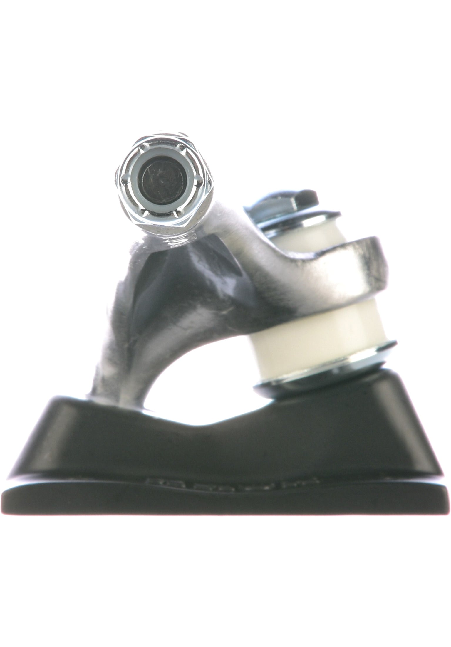 8.25 K5 Chaz Ortiz DLK silver Closeup1