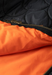 Liner black Closeup1
