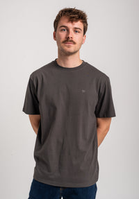 Easy Tee leadgrey Closeup2