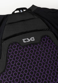 Back Protector Vest Fly R black Closeup2