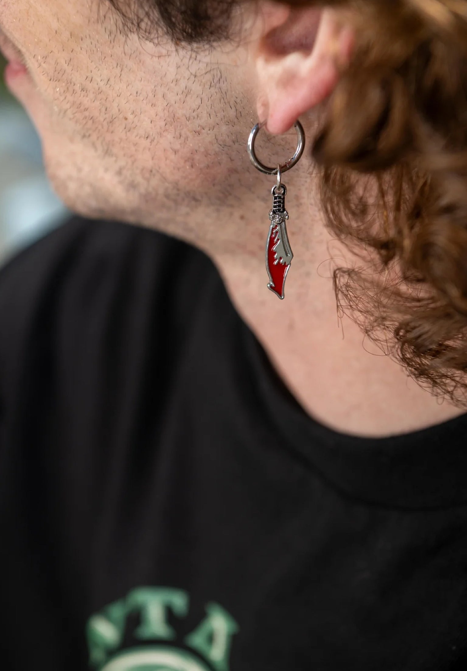 Meek Slasher Sword Earring Set silver-red Closeup1