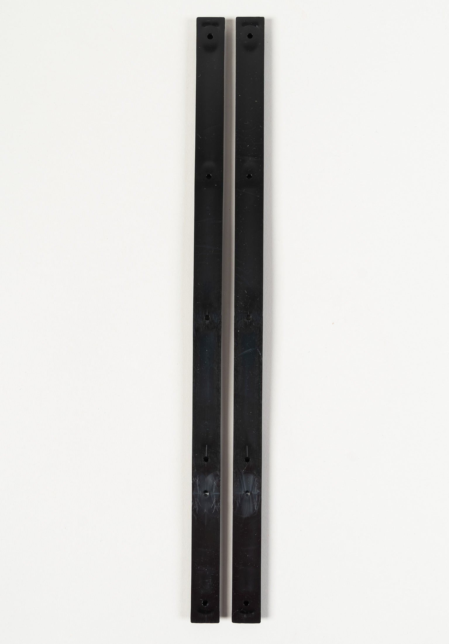 Rails black Rueckenansicht