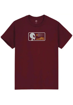Strobe Badge maroon Vorderansicht