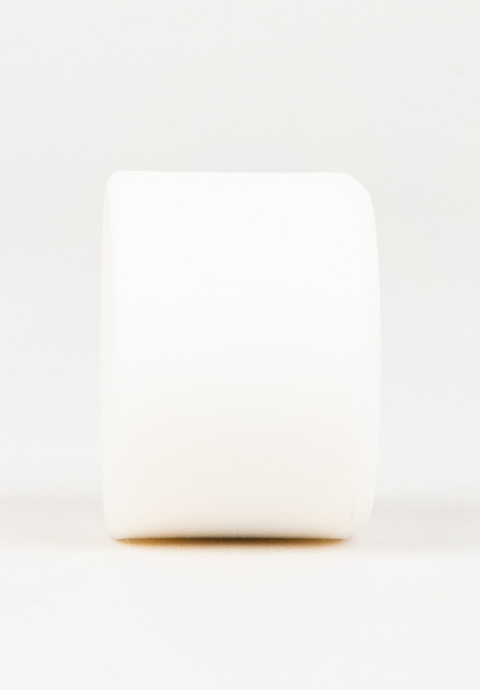 Sofa Tone 78A white Closeup1