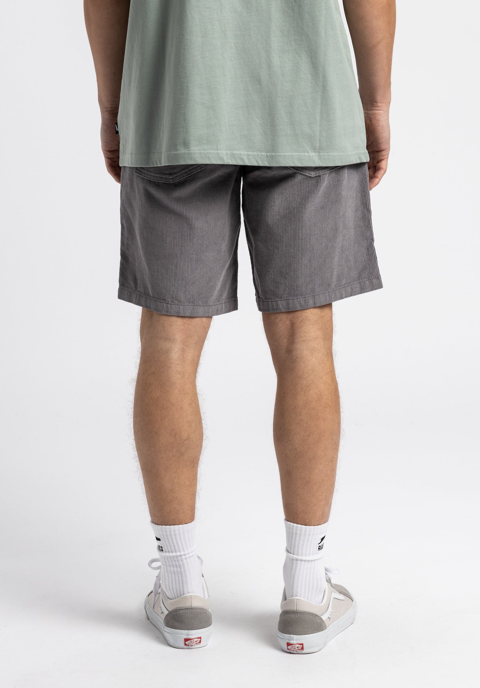 Compo grey Closeup2