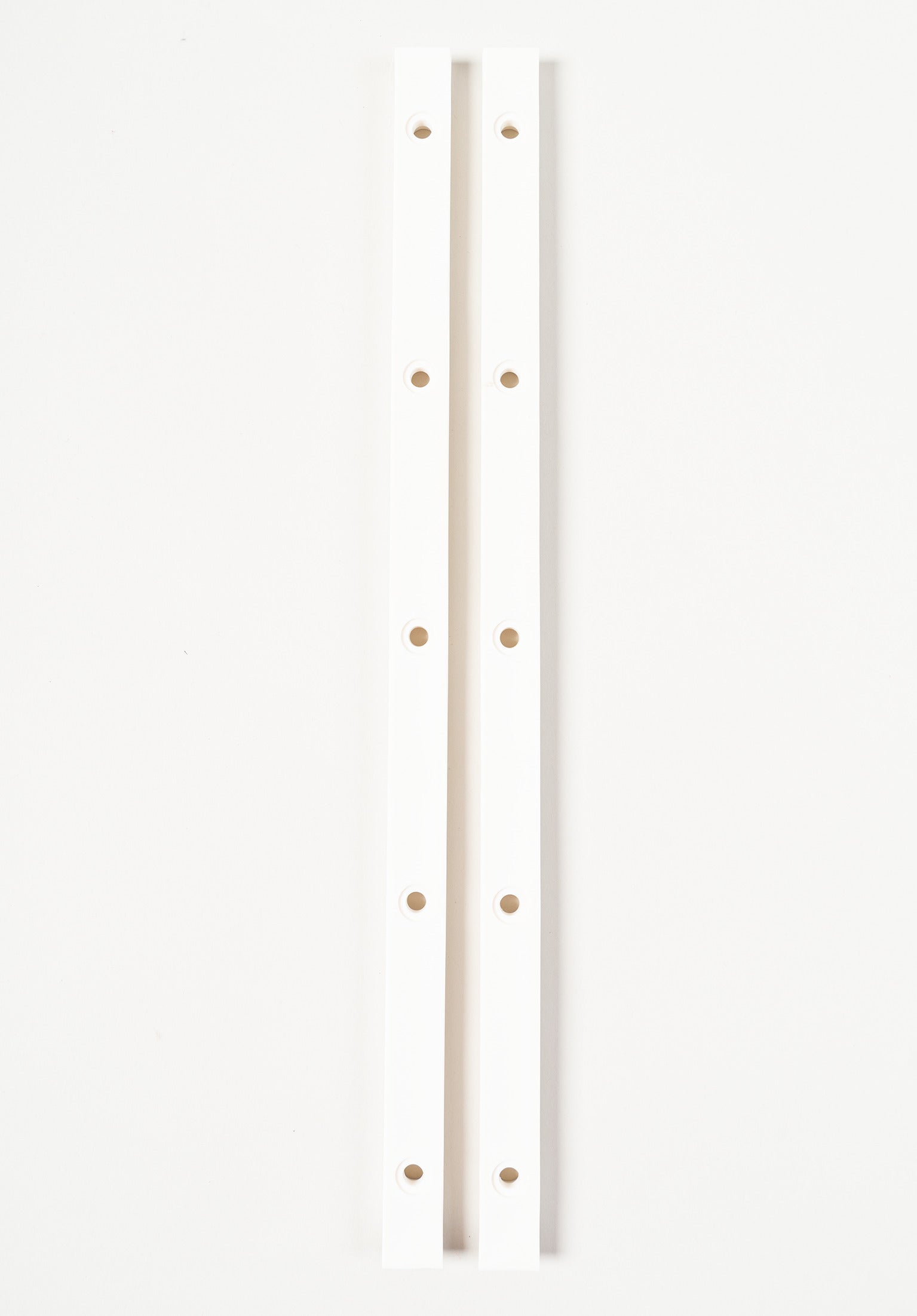 Slimline Rails white Rueckenansicht